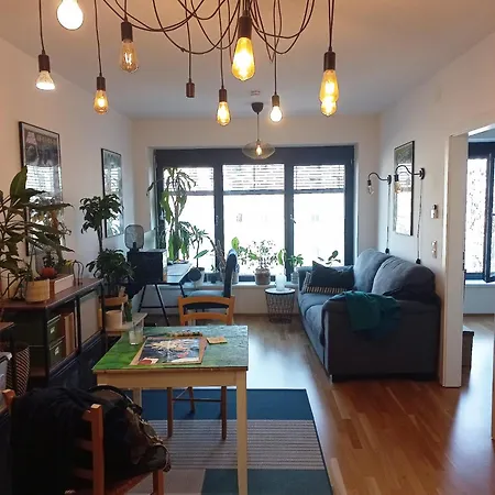 Moderne Stadtwohnung Im Zentrum アパート